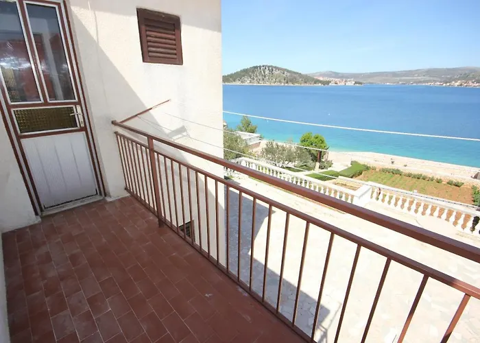 Family-friendly With Swimming Pool Razanj, Rogoznica - 7606 * Ražanj