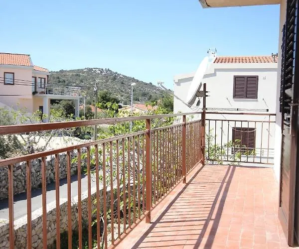 Family-friendly With Swimming Pool Razanj, Rogoznica - 7606 * Ražanj